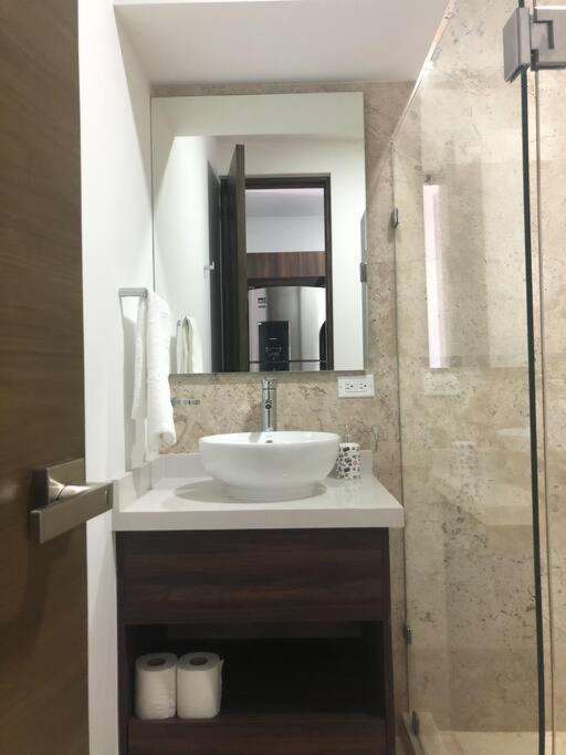 Martina's Studio Midtown2! Wanderfull Near 5th Av Apartamento *
